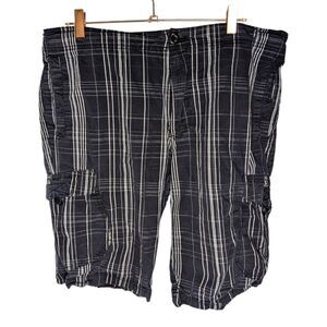 NIKE THE ATHLETIC DEPT Mens Cargo Shorts Black Stripes Plaid Size Large Golf Y2k